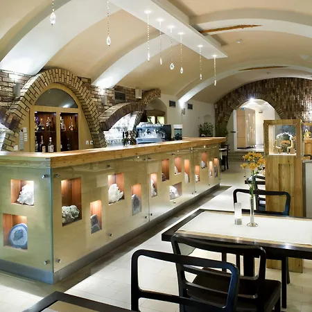 Boutique Dubna Skala 4* ジリナ
